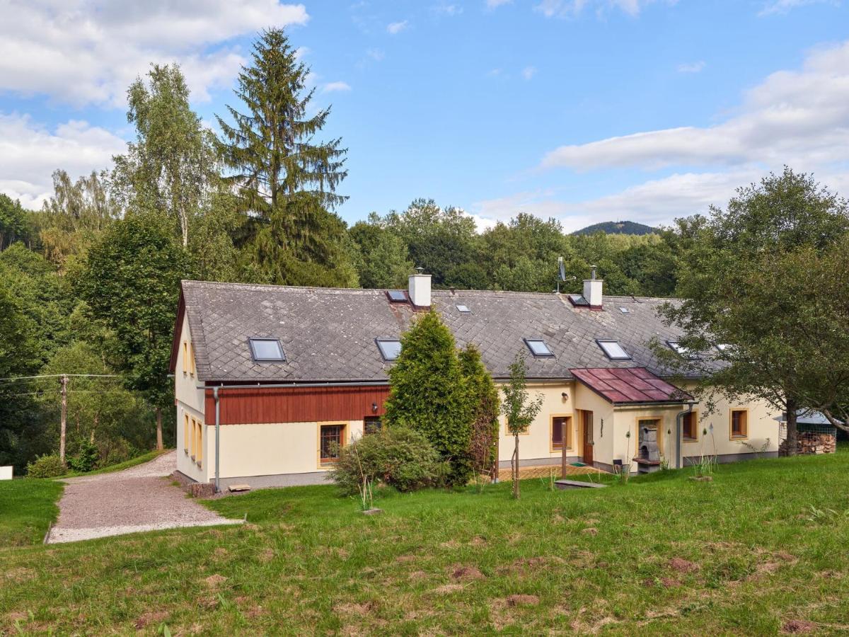 Holiday Home In Lampertice With Swimming Pool Экстерьер фото