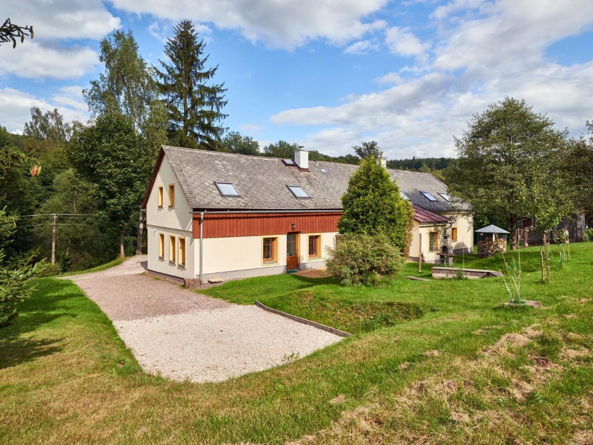 Holiday Home In Lampertice With Swimming Pool Экстерьер фото